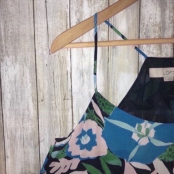 Loft Jungle Floral Tank - Picture 4 of 6